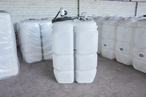 1000 liter kunststof mazouttank met dieselpomp (220V) - 77 cm breed