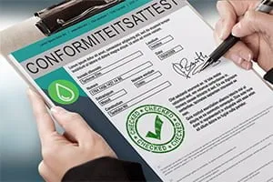 Een conformiteitsattest voor dieseltanks, ingevuld en ondertekend, dat voldoet aan wettelijke eisen en richtlijnen voor opslag en transport van dieselbrandstof.