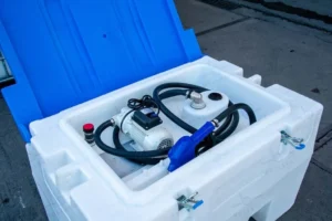 Ontdek deze hoogwaardige AdBlue® tank met ingebouwde pomp voor een veilige opslag en moeiteloos tanken. Ideaal voor bedrijven en landbouwtoepassingen.