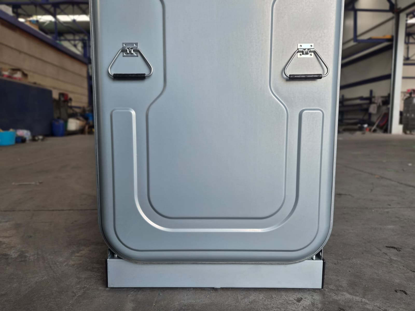 verzinkte-mazouttank-1500l-handgrepen-stalen-voet