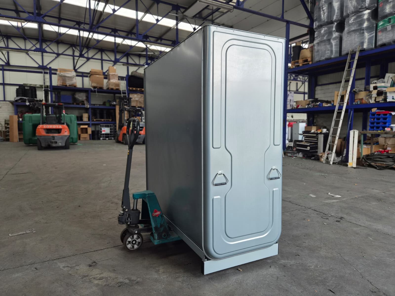 verzinkte-mazouttank-1500l-transport-transpalet