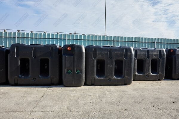ondergrondse-rechthoekige-regenput-in-kunststof-2000-liter-magazijn